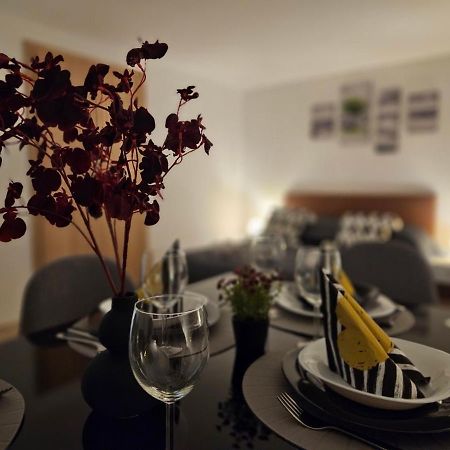 Holiness Apartmanok Szeged Ngoại thất bức ảnh
