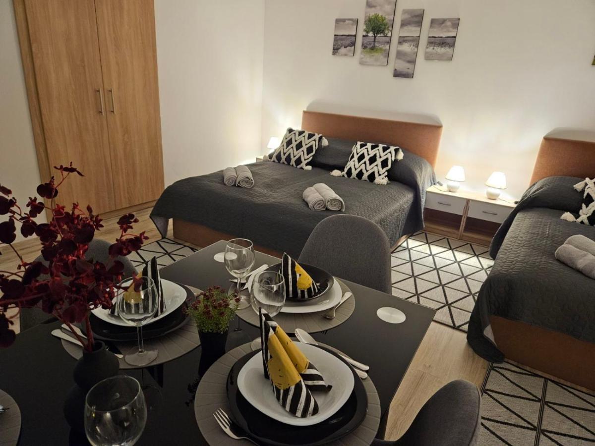 Holiness Apartmanok Szeged Ngoại thất bức ảnh