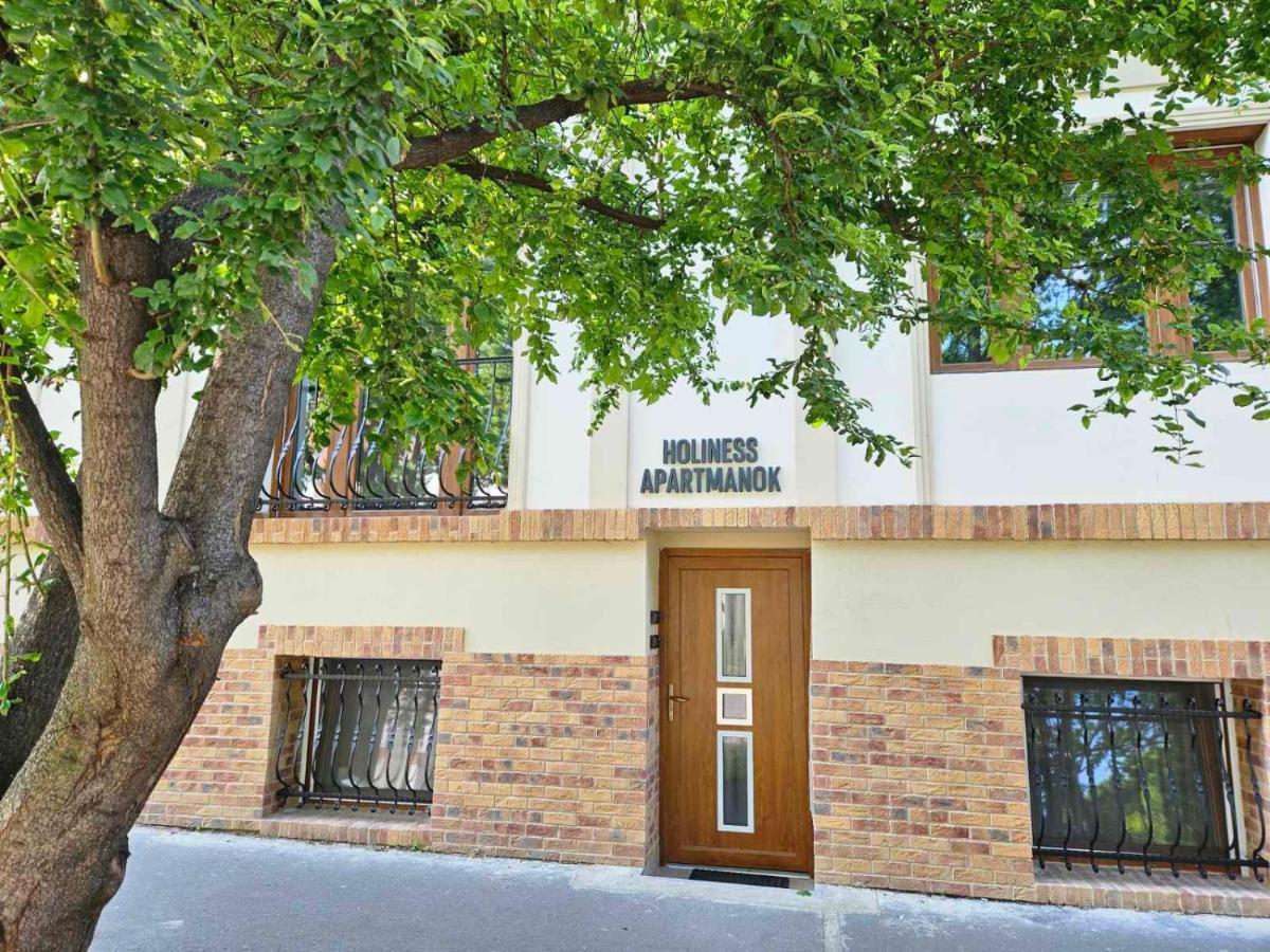 Holiness Apartmanok Szeged Ngoại thất bức ảnh