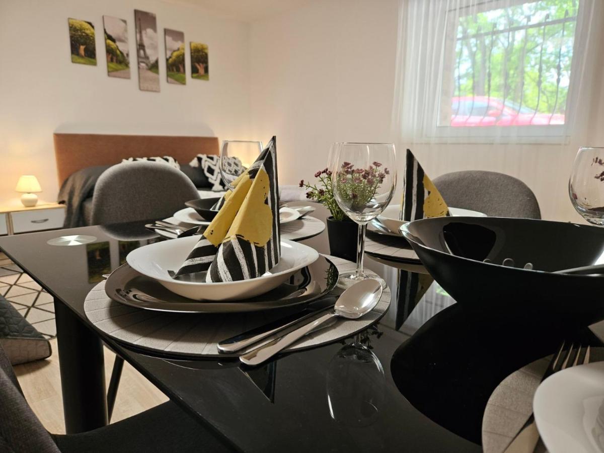 Holiness Apartmanok Szeged Ngoại thất bức ảnh