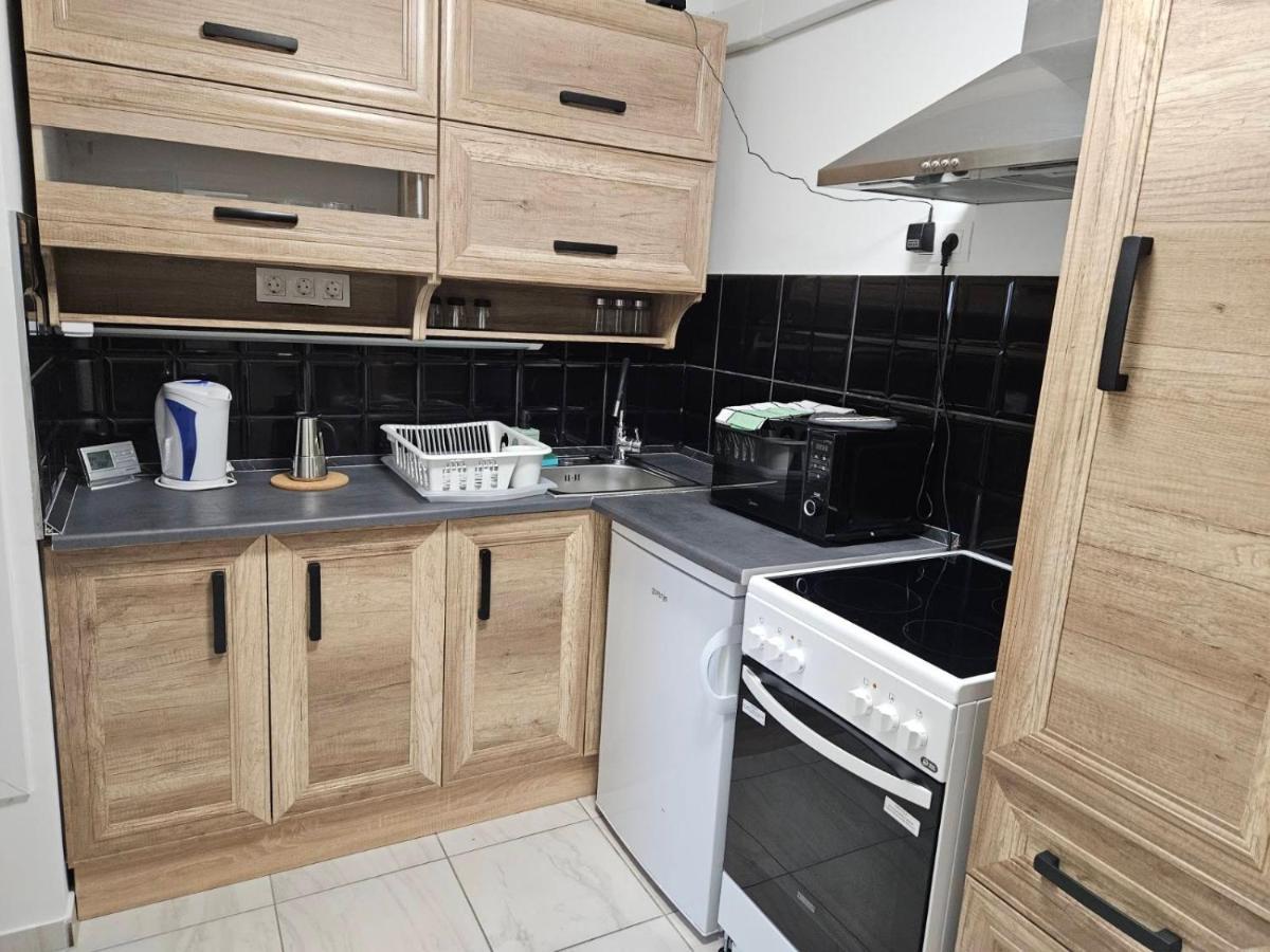 Holiness Apartmanok Szeged Ngoại thất bức ảnh