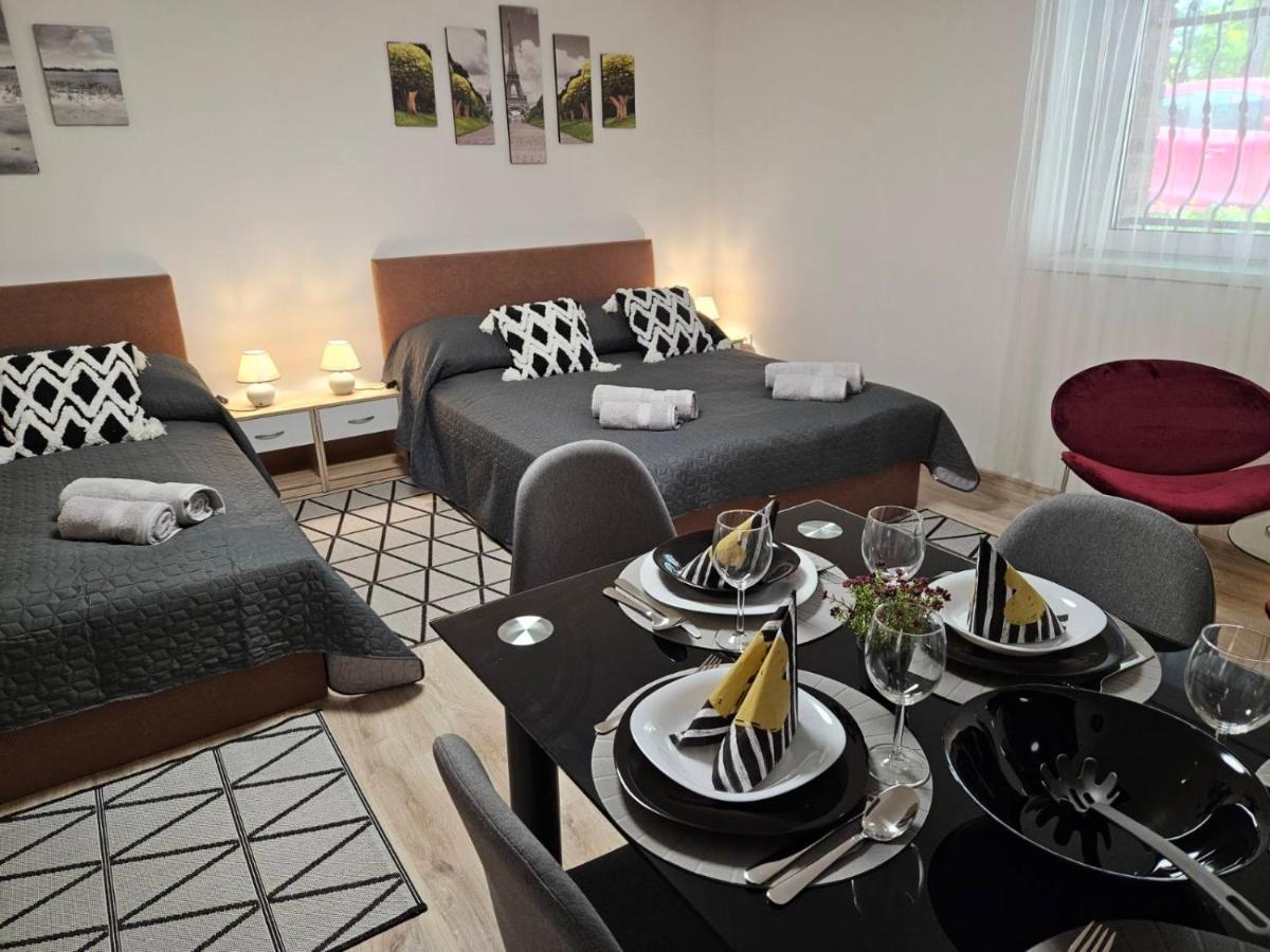 Holiness Apartmanok Szeged Ngoại thất bức ảnh