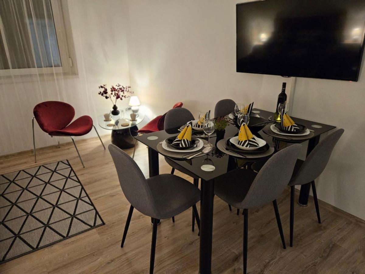 Holiness Apartmanok Szeged Ngoại thất bức ảnh