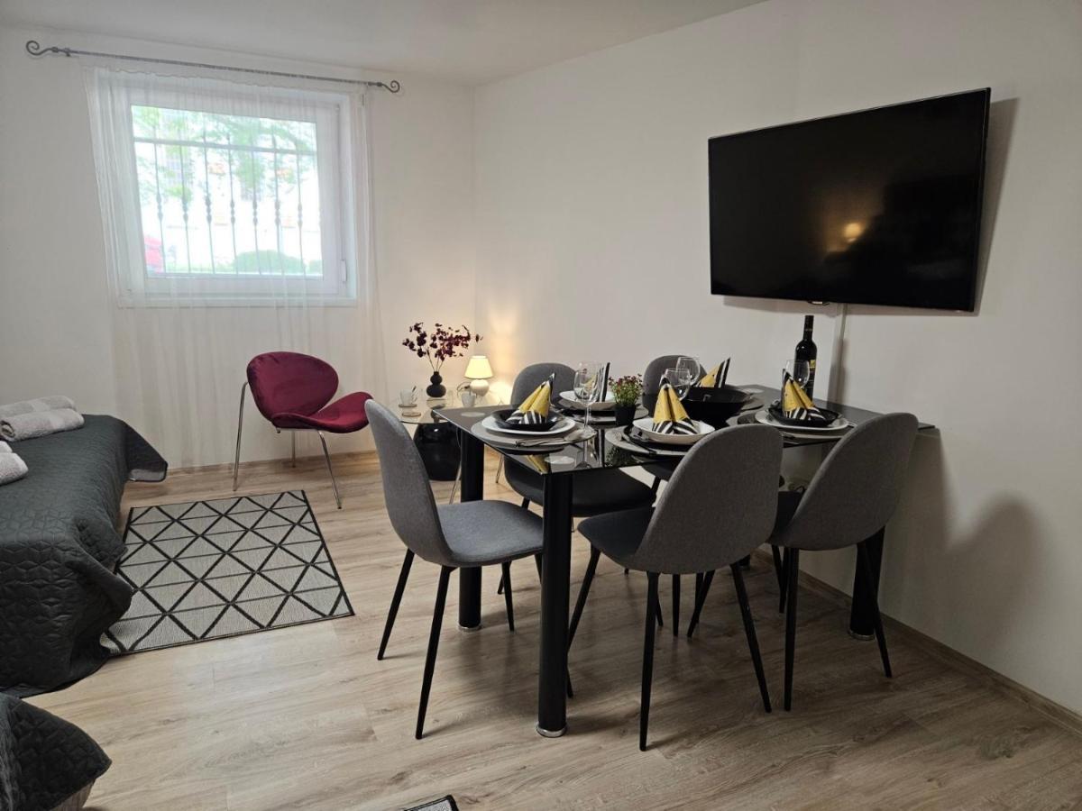 Holiness Apartmanok Szeged Ngoại thất bức ảnh