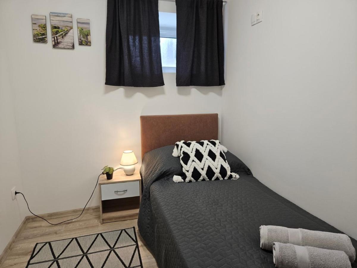 Holiness Apartmanok Szeged Ngoại thất bức ảnh